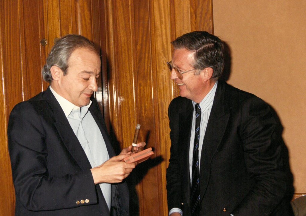 1988. Entrega I Premio Poes°a (La Dorada).Enrique Loewe y Juan Luis Panero